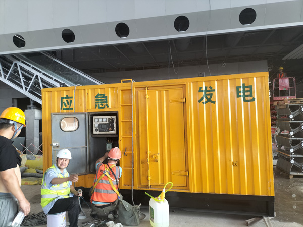 白云怎样判断空气滤清器是否需要更换？